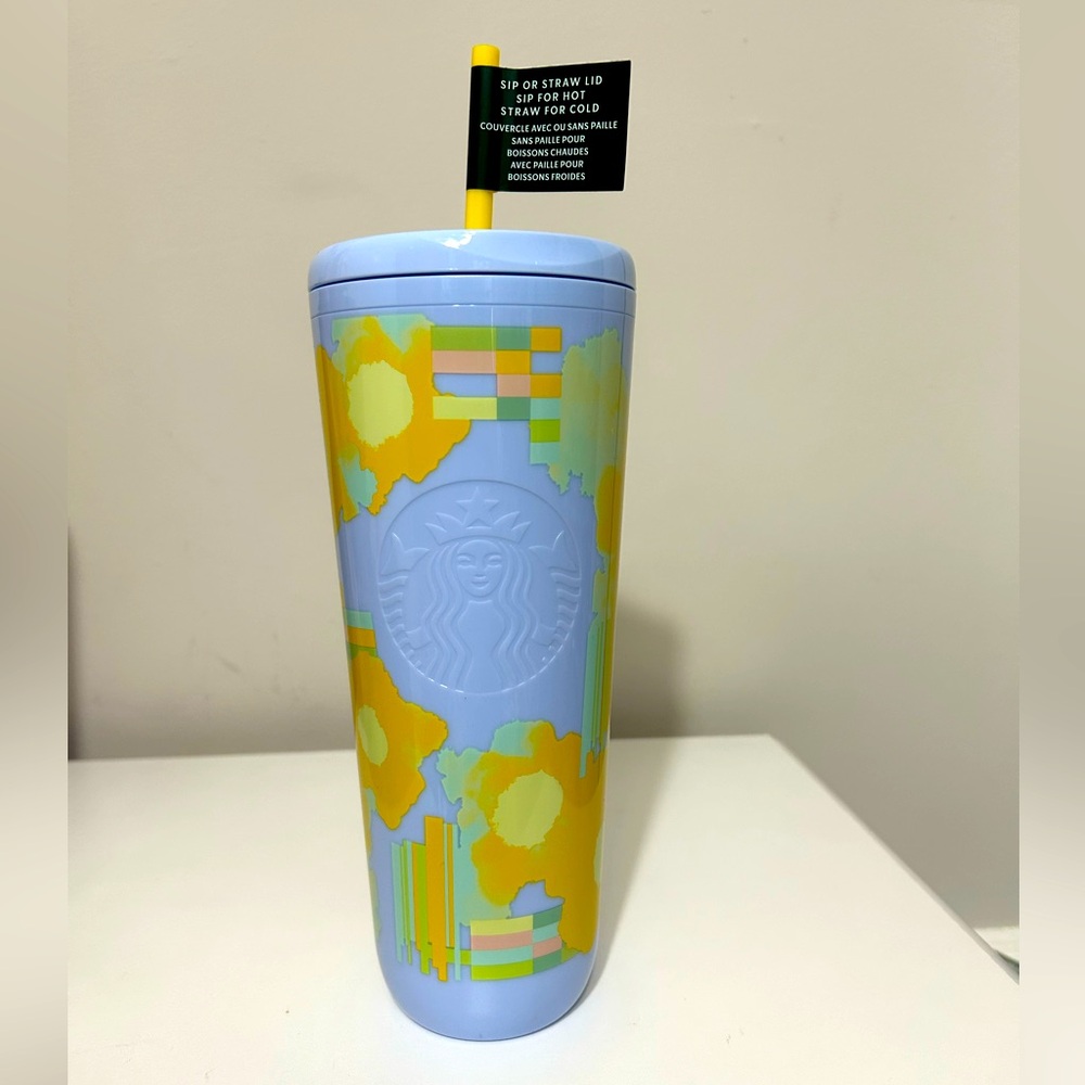 Starbucks 24 ounce Light Blue Tumbler‎ with Yellow Straw